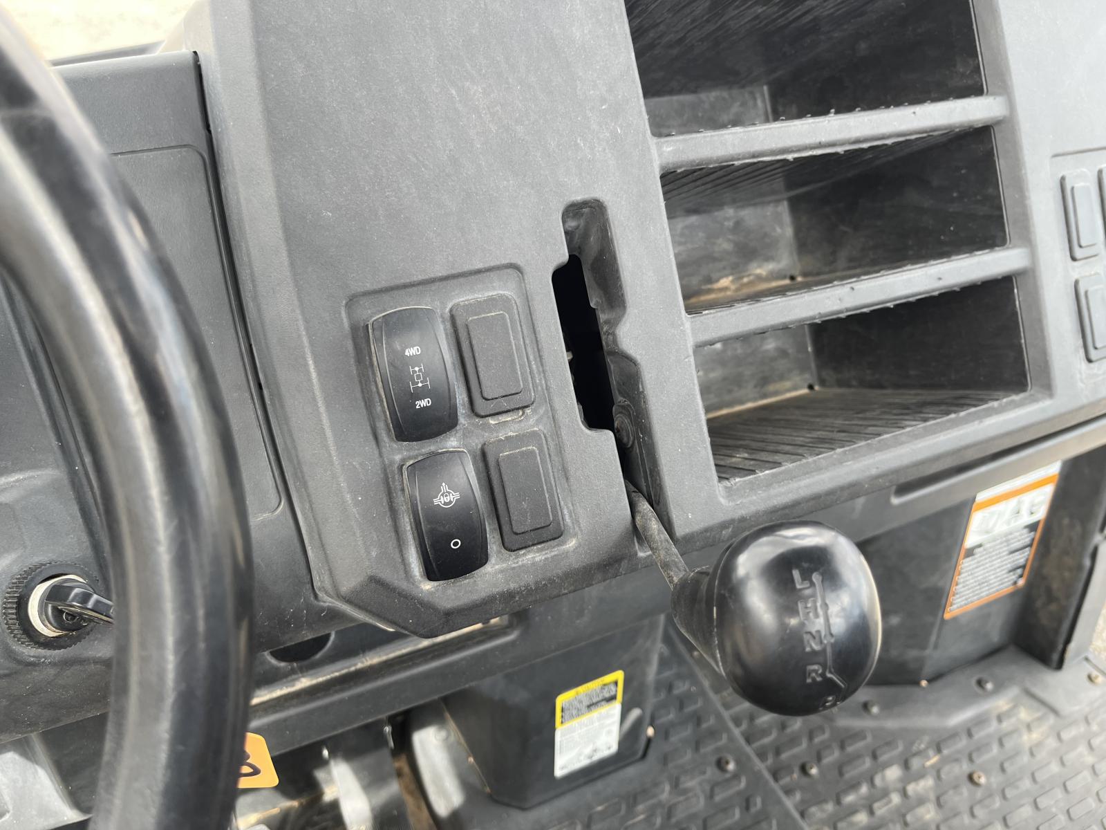 ./imagenes/INVOICE/2019/18261/JOHN DEERE XUV835E (9).JPG